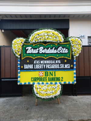 Papan Bunga Duka di Kacang Pedang